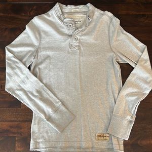 Abercrombie & Fitch Men’s Long Sleeve Henley. Size Small.